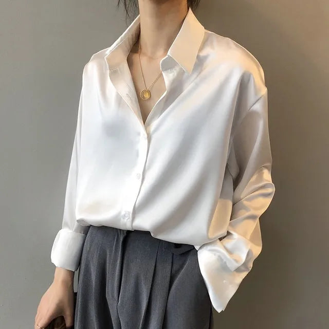 Modille | Chemisier en satin à boutons pour femme