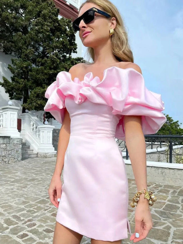 Asia | Robe à épaules dénudées avec encolure à volants et silhouette fluide pour femme